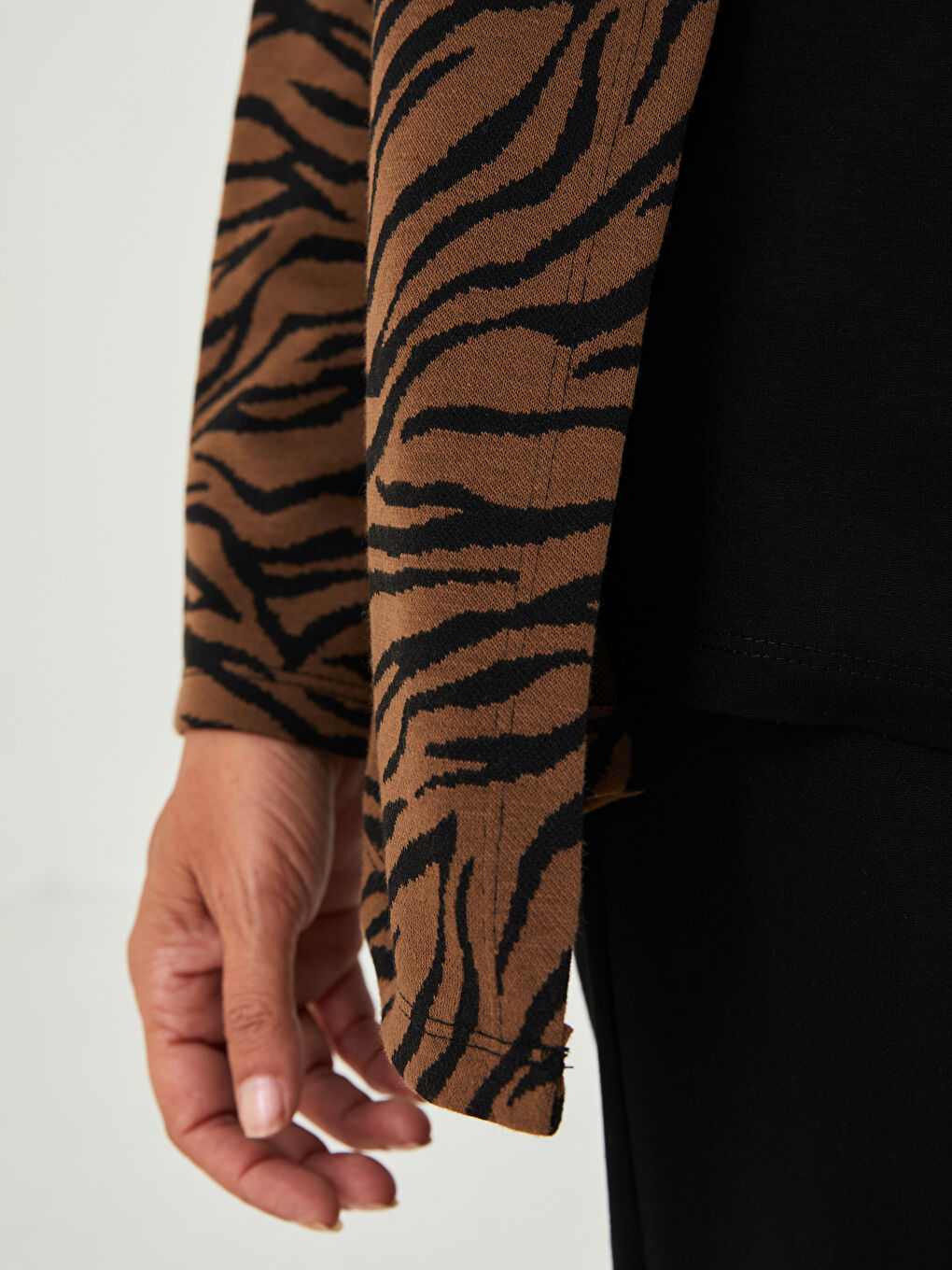 Kahverengi Bisiklet Yaka Desenli Uzun Kollu Kadın Kazak-2