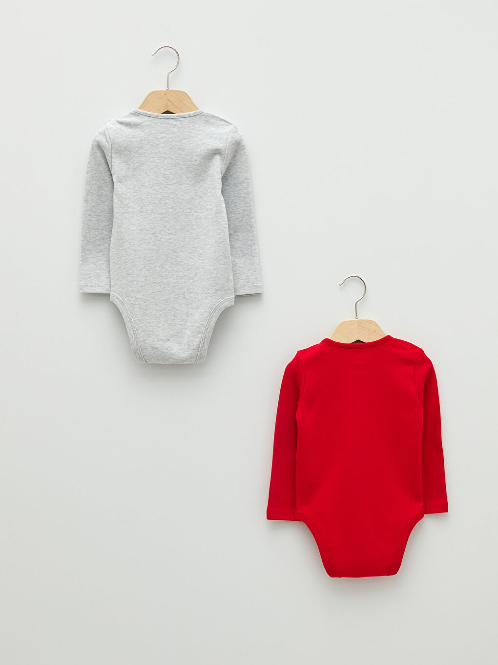 LCW baby Crew Neck Long Sleeve New Year Themed Baby Girl Body with Snap Crotch 2-Pack -W1CB74Z1-HC3