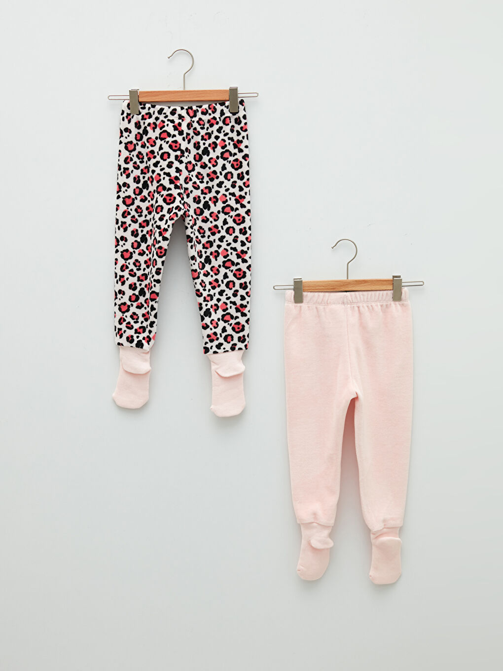 LCW baby Elastic Waist Velvet Baby Girl Pajama Bottoms with Socks 2-Pack -W1CB81Z1-LT4