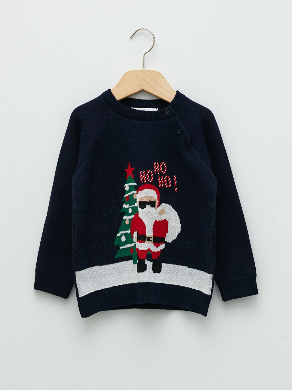 Свитер с круглым вырезом и длинным рукавом на новогоднюю тематику для малыша мальчика из трикотажа