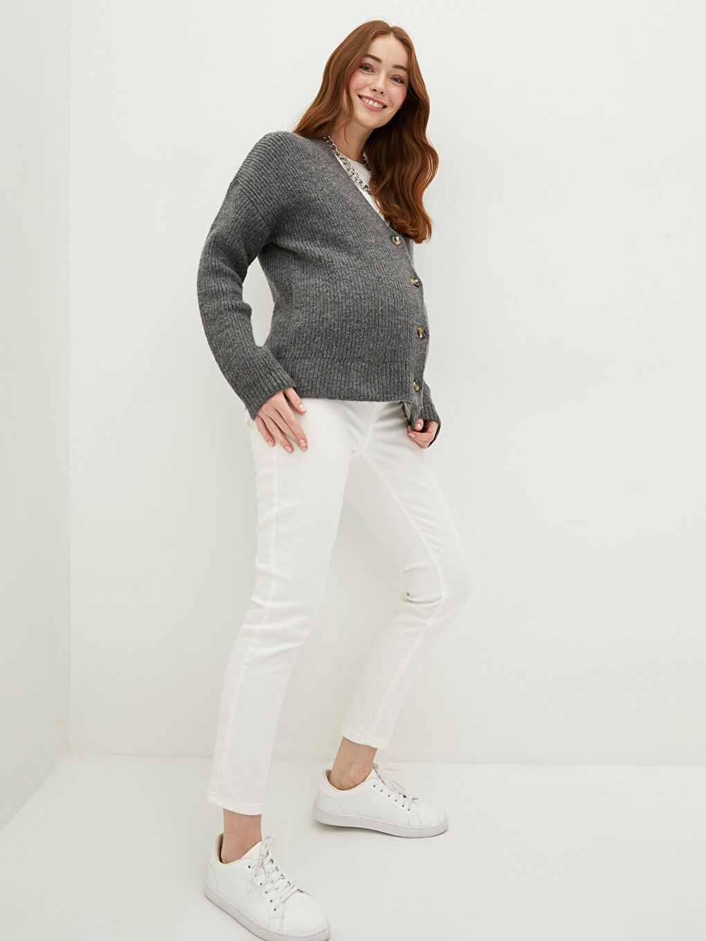 V-Neck Plain Long Sleeved Front Button Closure Maternity Knitwear Cardigan-2