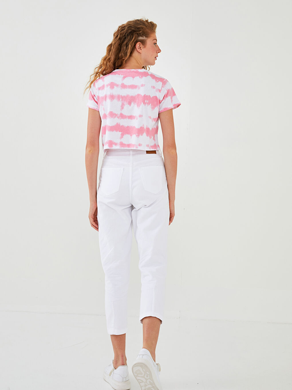 Mom Fit Jeans mit Riss-Details für Damen-9