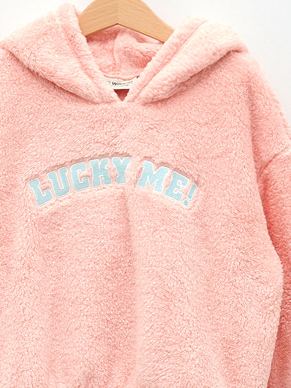 LCW Kids Hooded Embroidery Detailed Long Sleeve Plush Girls Sweatshirt -W1CD42Z4-FXB