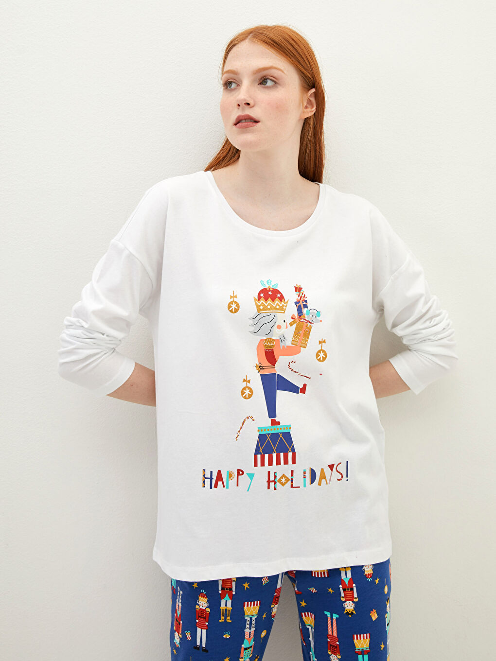 Beyaz Bisiklet Yaka Yılbaşı Temalı Uzun Kollu Pamuklu Kadın Pijama Takımı