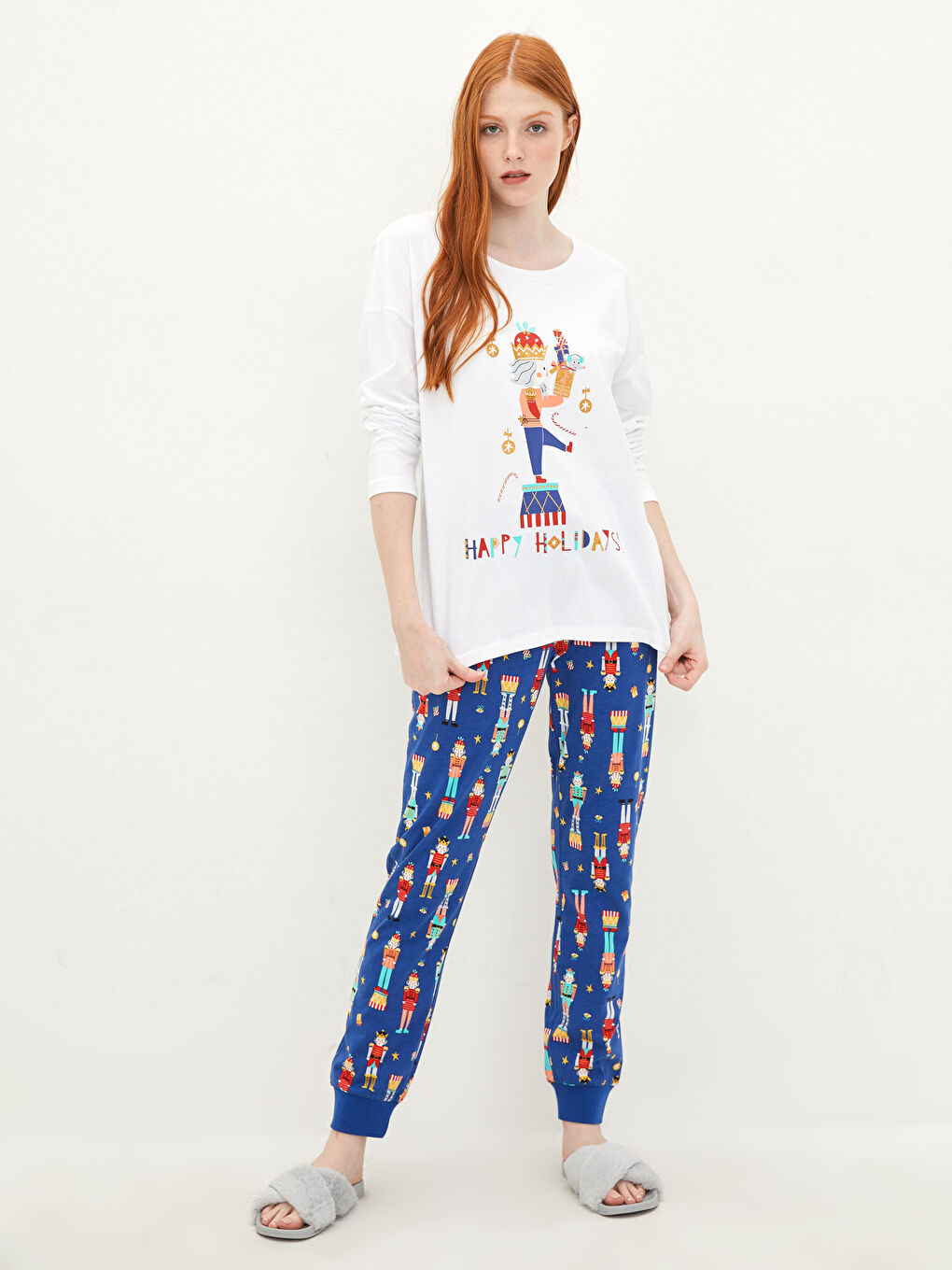 Beyaz Bisiklet Yaka Yılbaşı Temalı Uzun Kollu Pamuklu Kadın Pijama Takımı-2