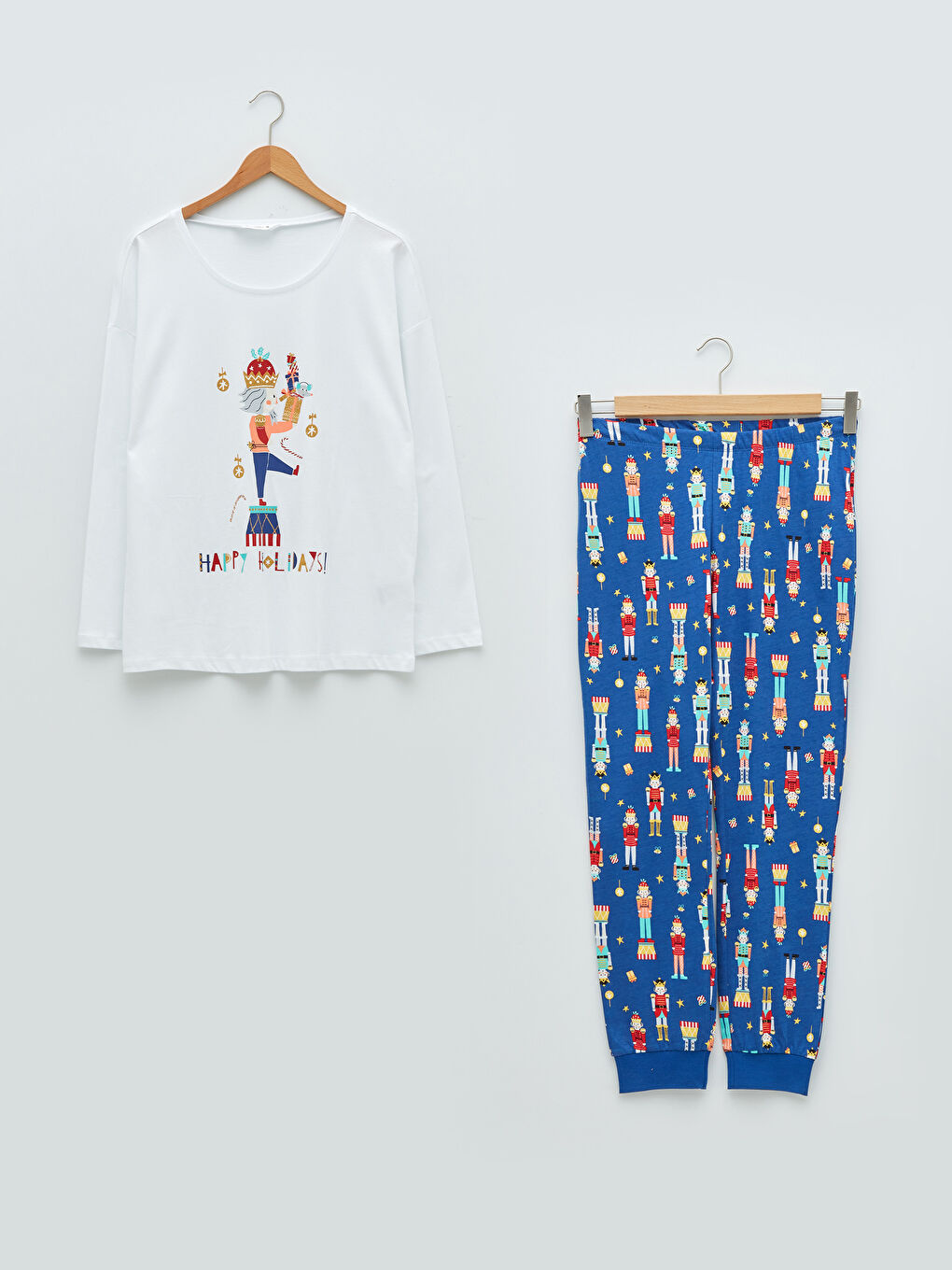 Beyaz Bisiklet Yaka Yılbaşı Temalı Uzun Kollu Pamuklu Kadın Pijama Takımı-5