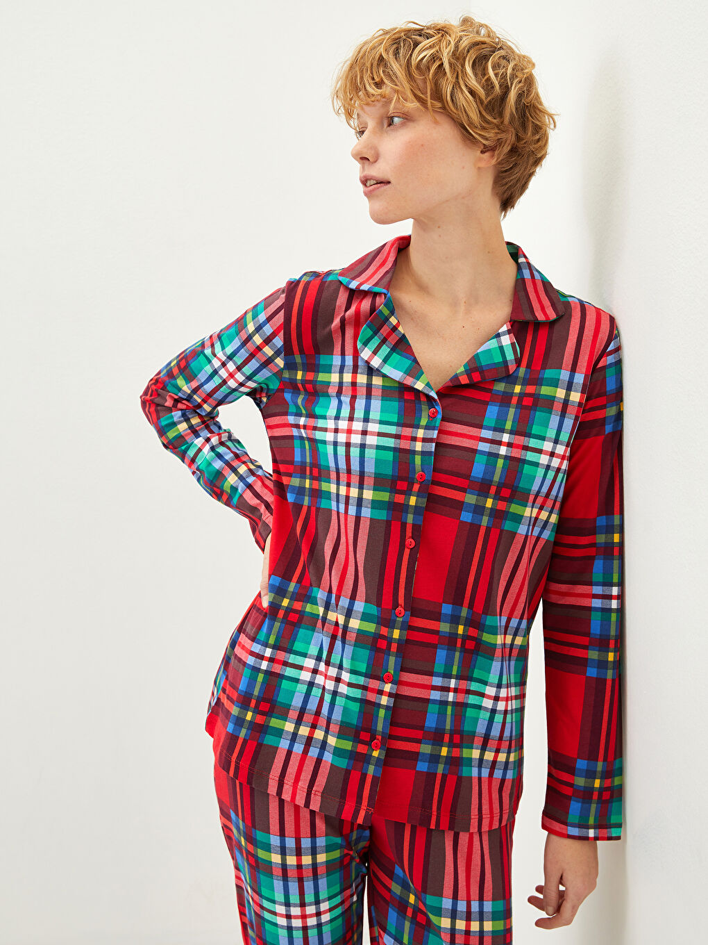 طقم بيجامة نسائي بياقة قميص كاروهات كم طويل قطن-1