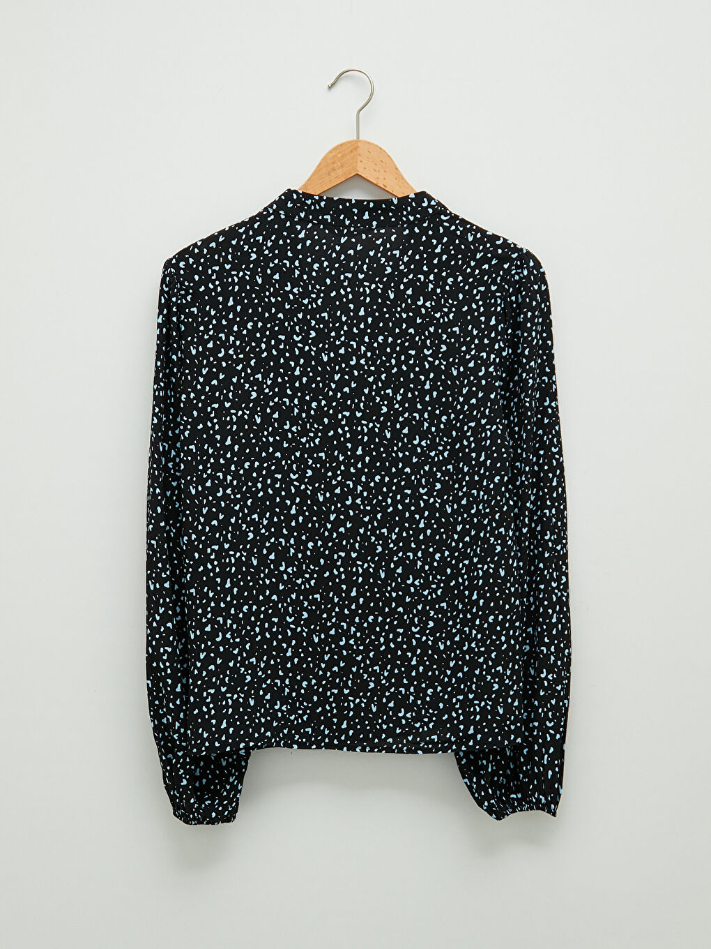 Siyah Bağlamalı Yaka Desenli Uzun Kollu Viskon Kadın Bluz-7