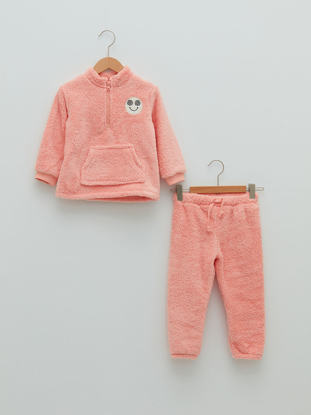 LC Waikiki Uspravna kragna Dugi rukav Vezeni detalji Plišani Bebi devojčica Duks i Pantalone 2-Komplet -W1CF10Z1-FMF