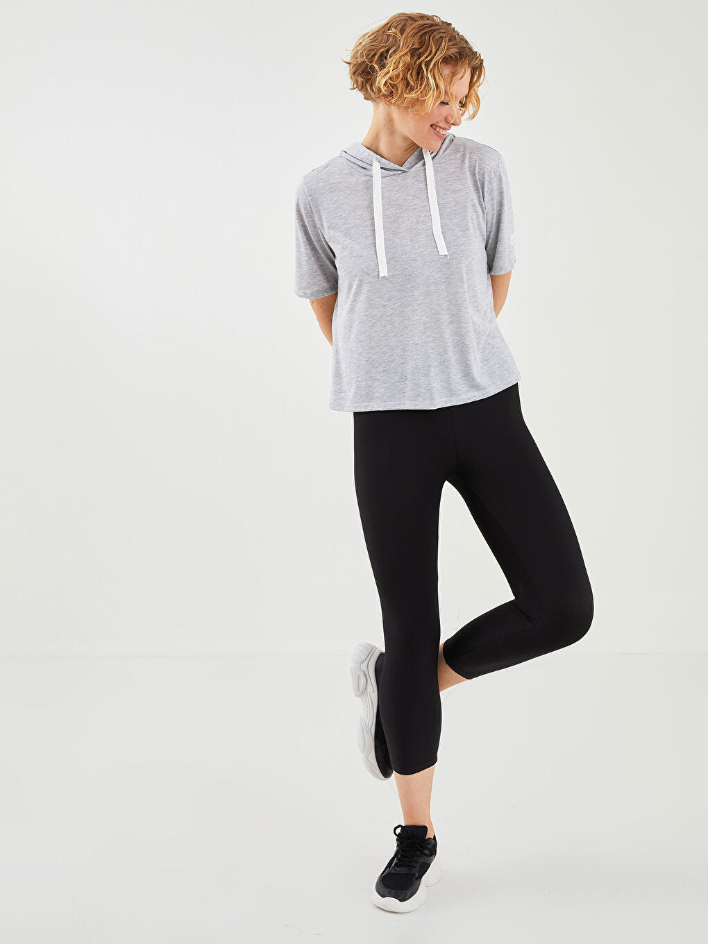 Hooded Collar Printed Short Sleeve Women's Sports T-Shirt-3