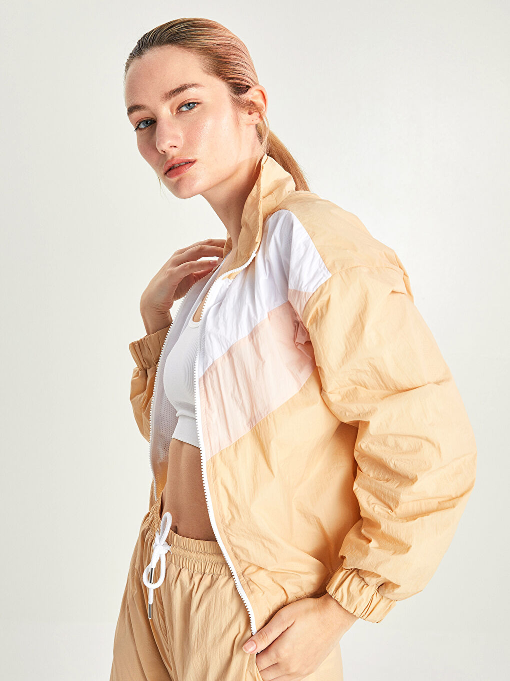 Женщины Бежевый Пальто