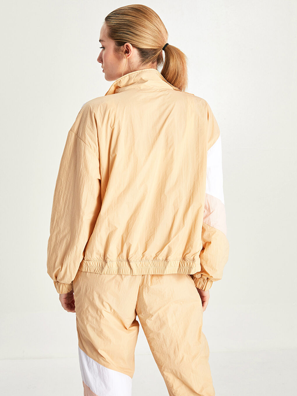 Женщины Бежевый Пальто-4