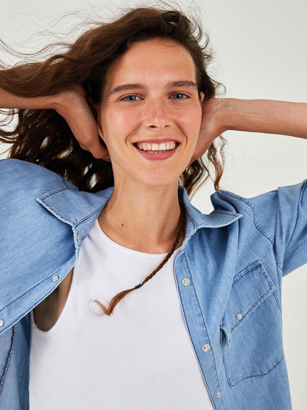 İndigo Önden Çıtçıt Kapamalı Uzun Kollu Cep Detaylı Kadın Jean Gömlek-1