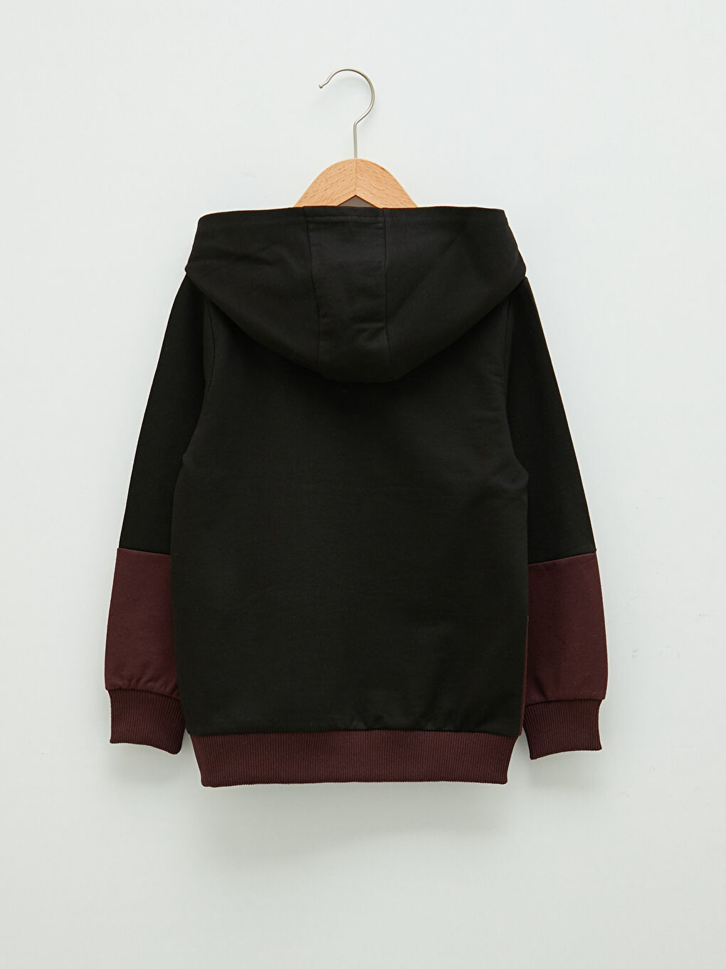 Siyah Kapüşonlu Baskılı Uzun Kollu Erkek Çocuk Sweatshirt-1