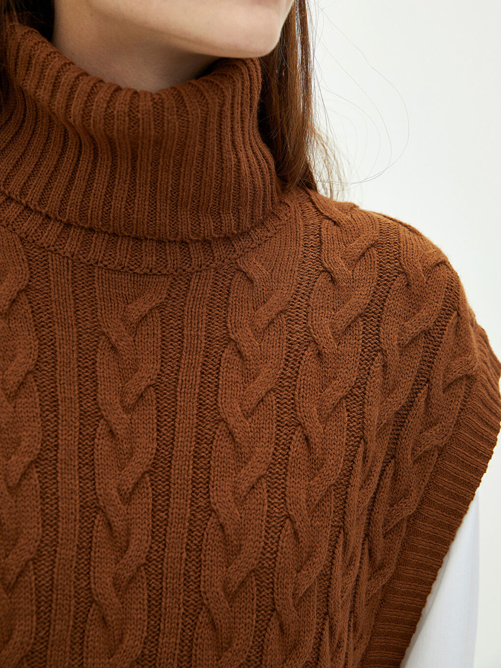 Kahverengi Kadın Balıkçı Yaka Kendinden Desenli Kolsuz Triko Süveter-3