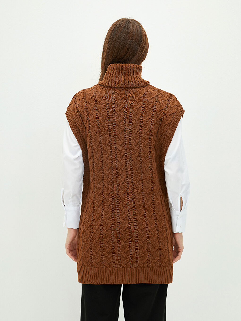 Kahverengi Kadın Balıkçı Yaka Kendinden Desenli Kolsuz Triko Süveter-4