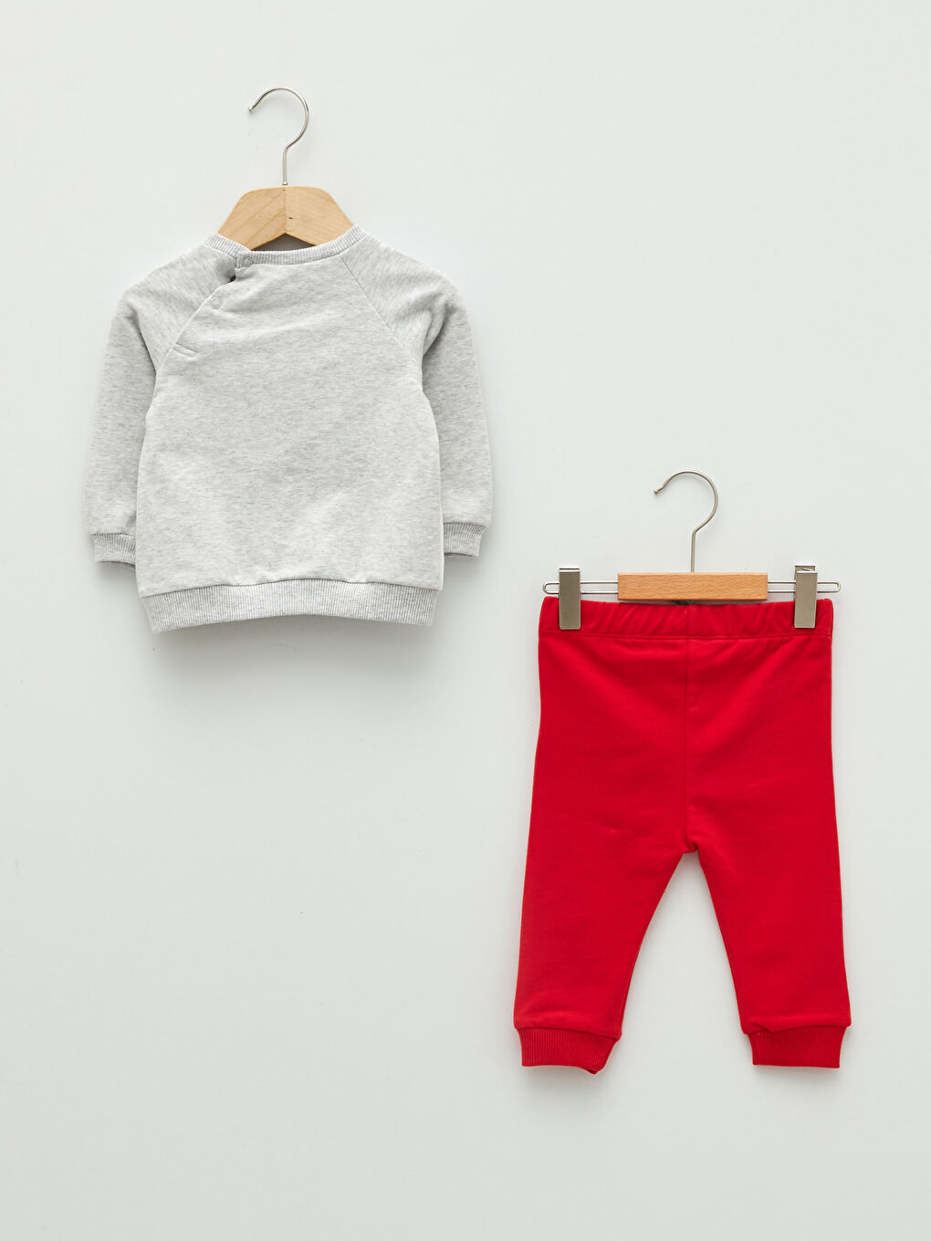 Дөңгелек жағалы ұзын жең жаңа жыл тақырыбындағы ұл балаға арналған свитшот пен джоггер шалбар 2 данадан тұратын жинақ-1