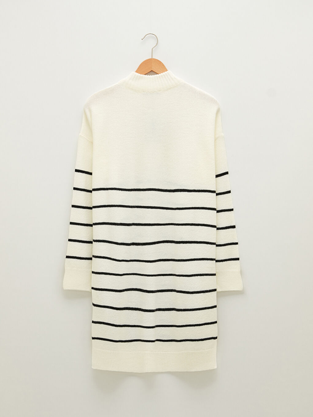 Bej Yarım Balıkçı Yaka Çizgili Uzun Kollu Oversize Kadın Triko Tunik-6