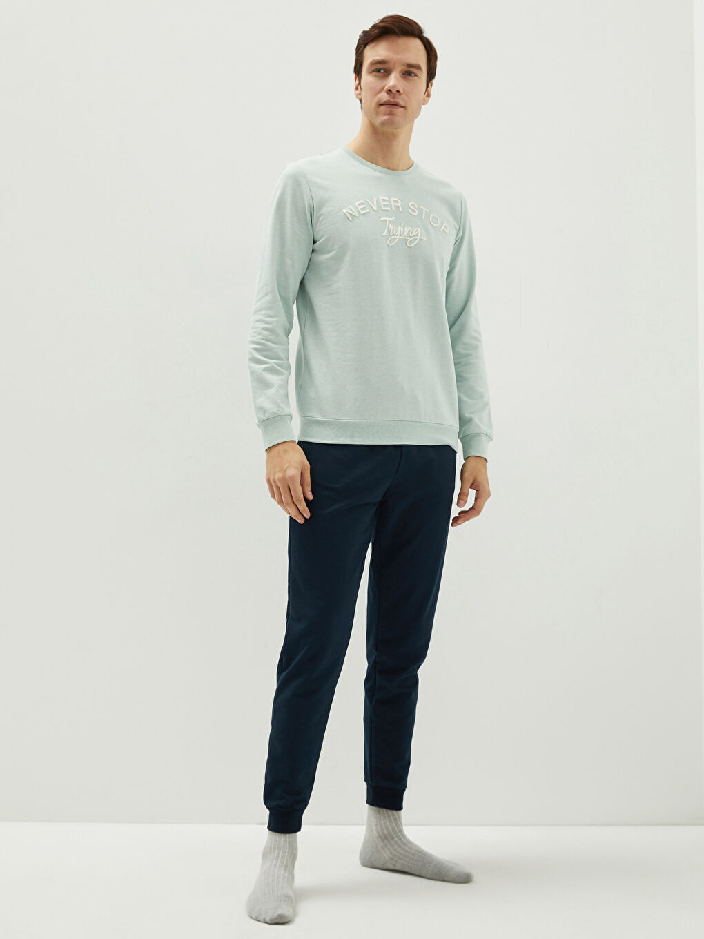 Pyjama-Set für Herren in regulärer Passform-1