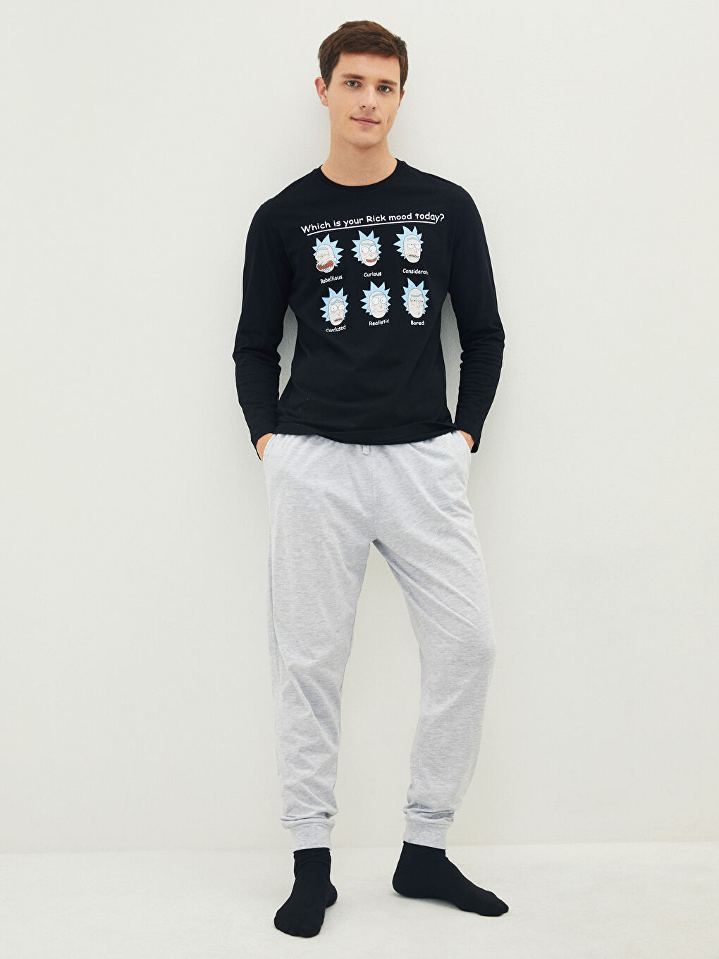 Standard Pattern Rick and Morty Printed Men's Pajamas Set