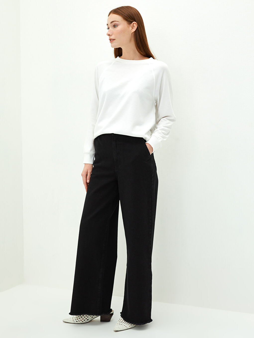 Siyah Wideleg Cep Detaylı Kadın Rodeo Jean Pantolon-1