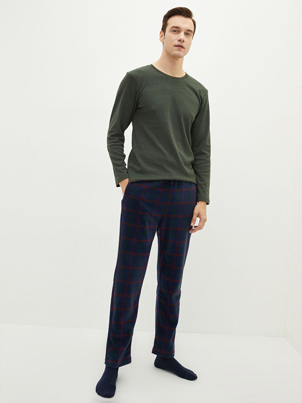 Standard Pattern Plaid Fleece Men's Pajamas Set