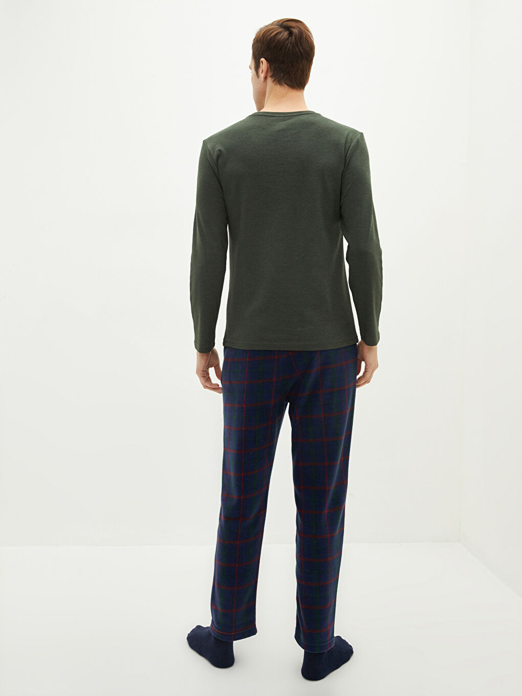 Standard Pattern Plaid Fleece Men's Pajamas Set-3