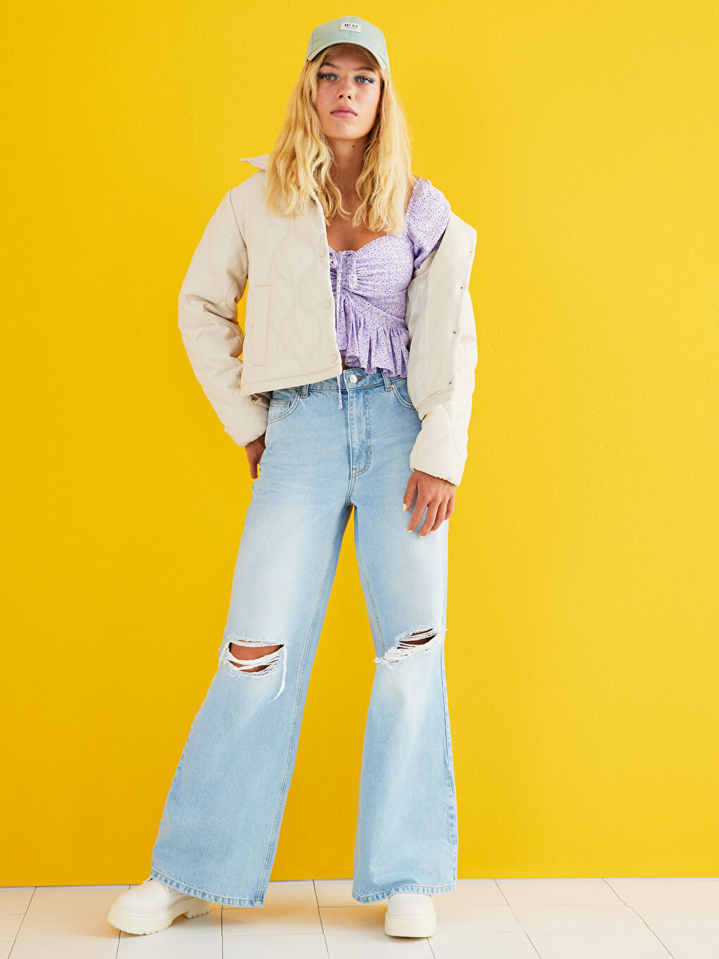 Mavi Rahat Kalıp Cepli Yırtık Detaylı Kadın Jean Pantolon