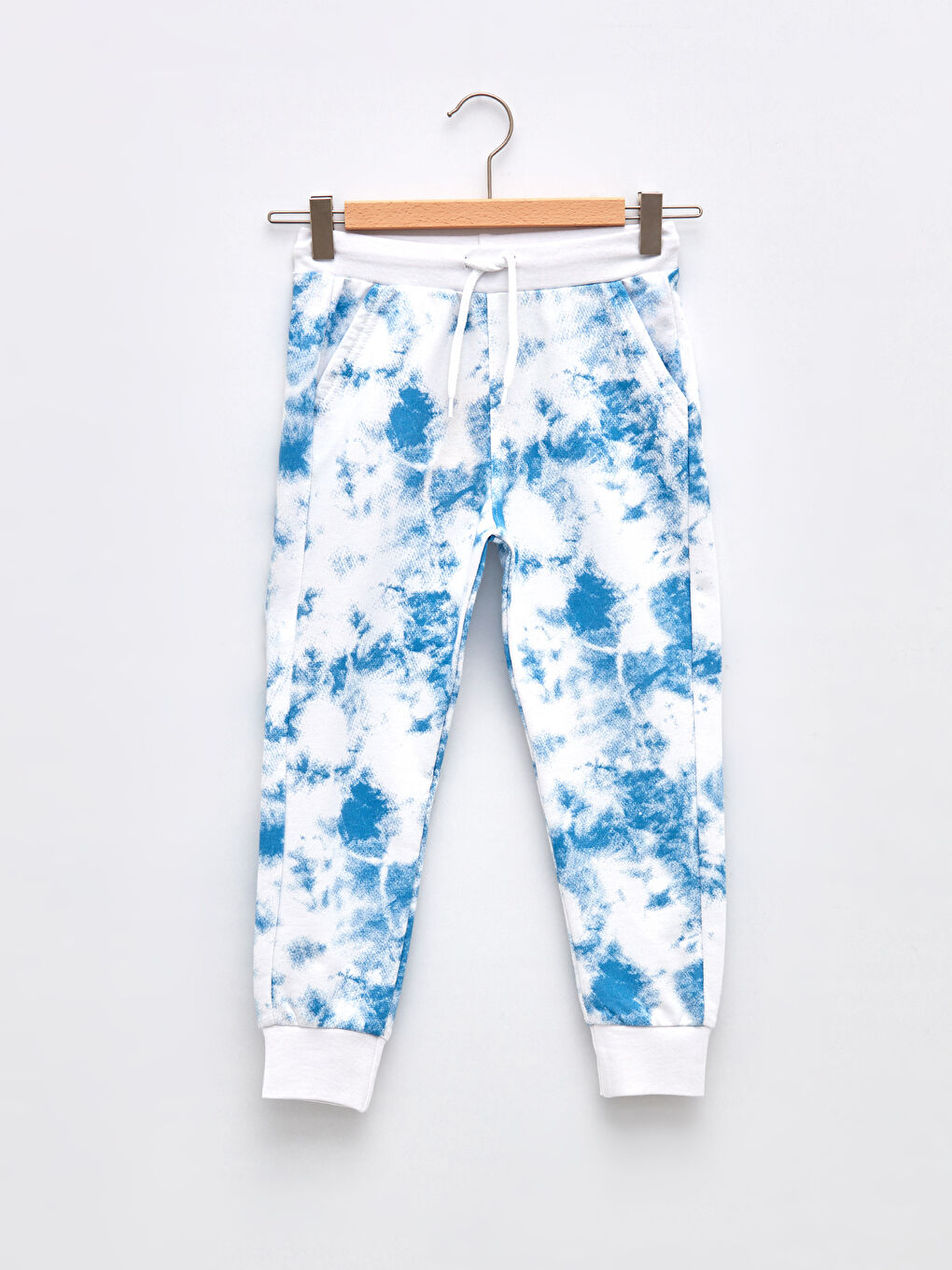 LCW Kids Jogginghose für Jungen mit Batikmuster und elastischem Bund -W1CO33Z4-LQQ