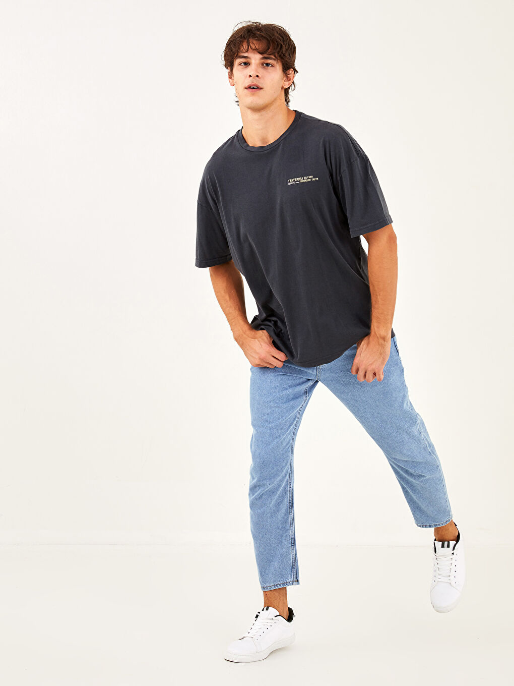 T-Shirt Pour Hommes En Jersey Imprimé À Manches Courtes Et Col Rond Surdimensionné-3