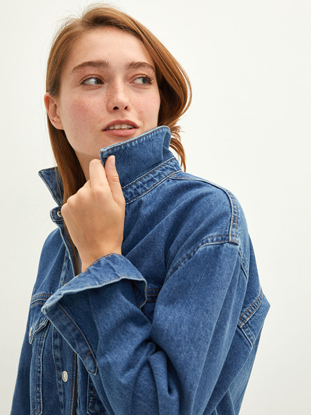 Front Snap Closure Long Sleeved Pocket Detailed Women's Jean Shirt-3