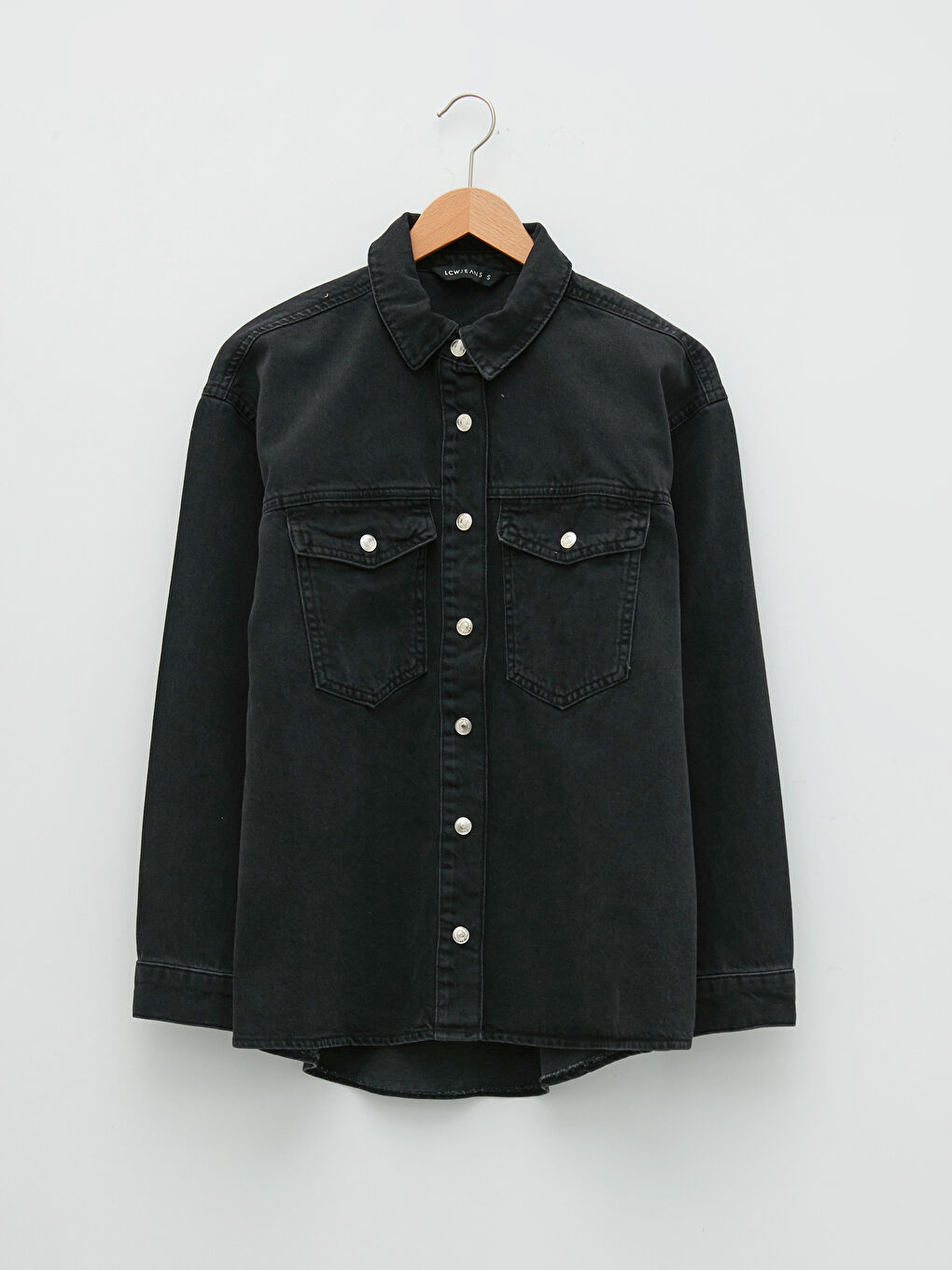 Siyah Gömlek Yaka Düz Uzun Kollu Cep Detaylı Kadın Rodeo Jean Ceket-5