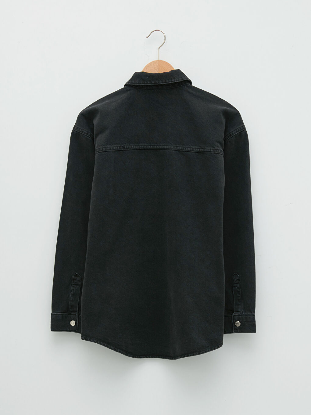 Siyah Gömlek Yaka Düz Uzun Kollu Cep Detaylı Kadın Rodeo Jean Ceket-6