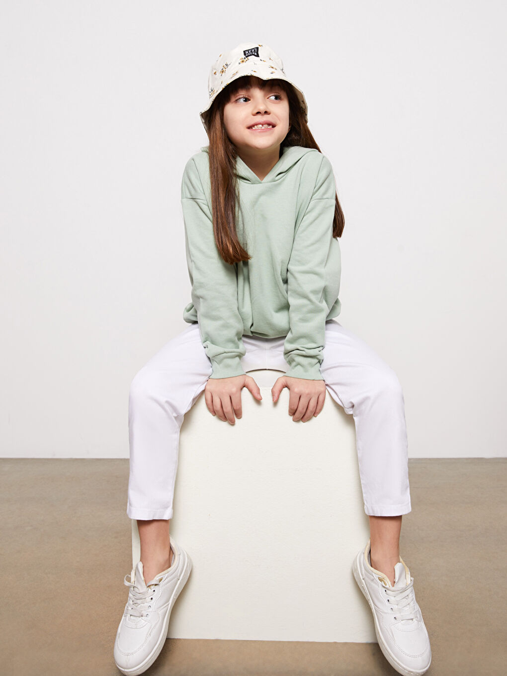 Капюшонды негізгі ұзын жеңді қыздарға арналған свитшот-2