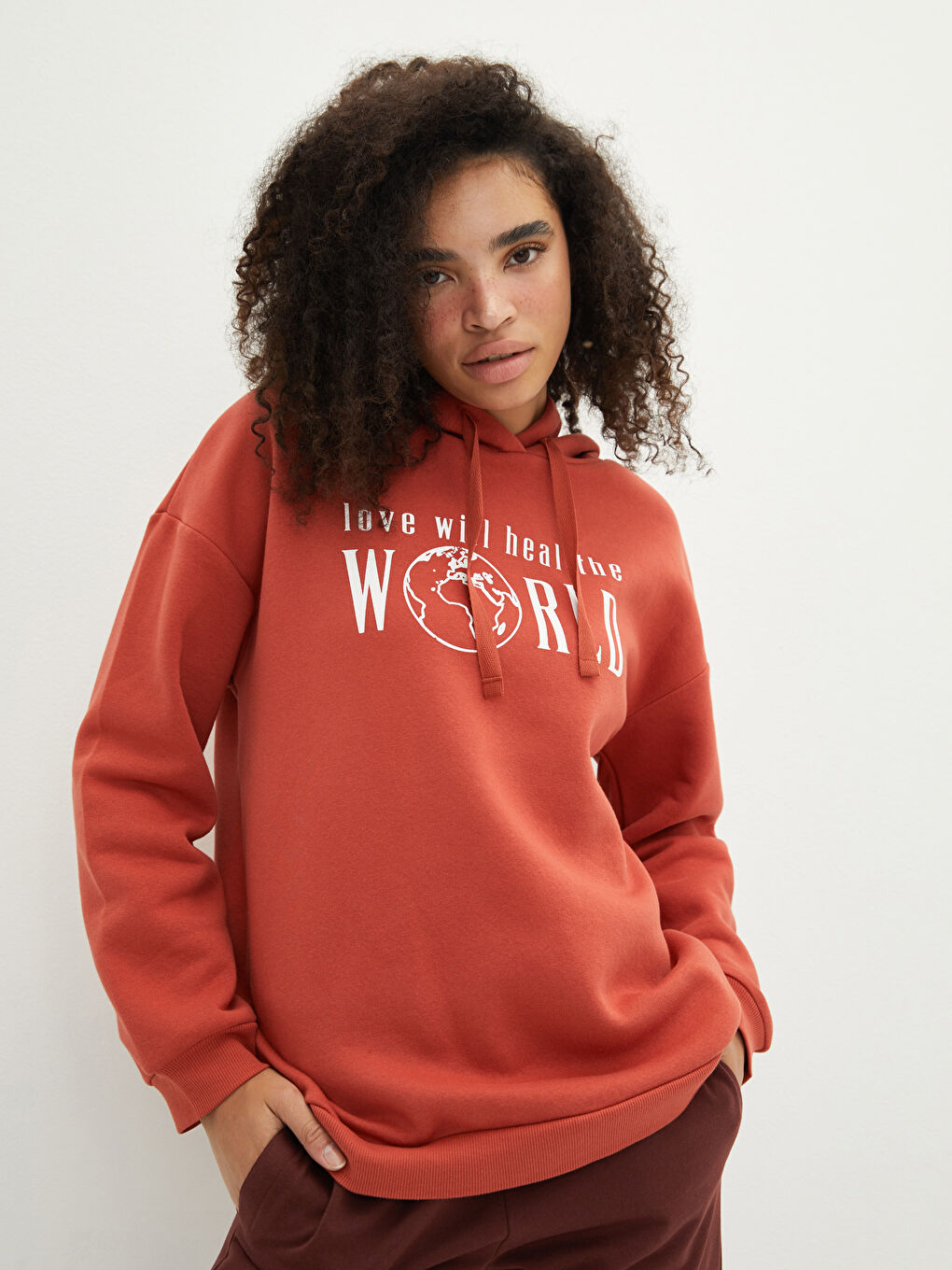 LCW Vision Kiremit Kapüşonlu Slogan Baskılı Uzun Kollu Kadın Sweatshirt