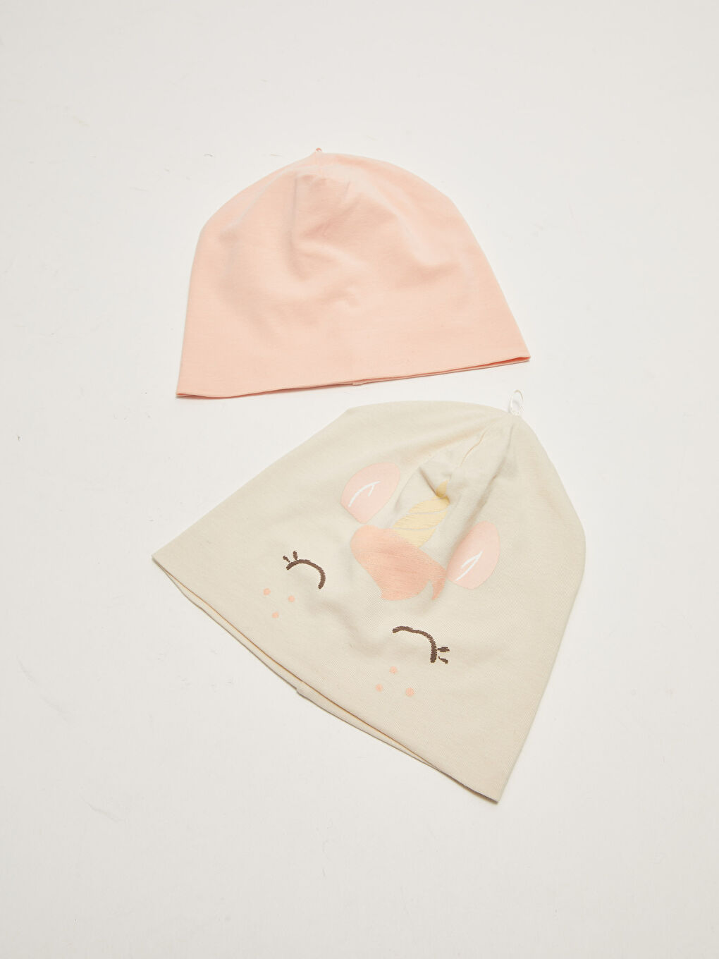 مجموعتين من قبعات البيريه للبنات الرضع