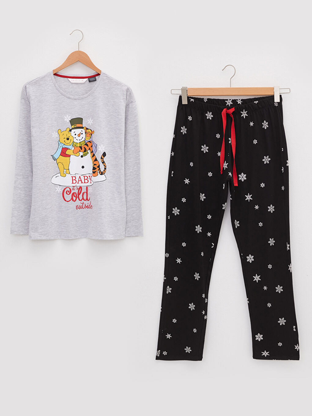 әйелдерге арналған ұзын жеңді дөңгелек жағалы винни пух принтті рождестволық тақырыптағы пижама жинағы-5