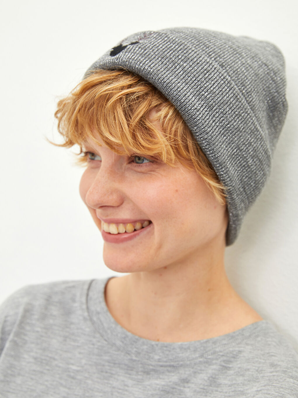 Әйелдерге арналған рождестволық тақырыптағы микки маус эмблемасы кестеленген тоқыма бини шапкасы-1