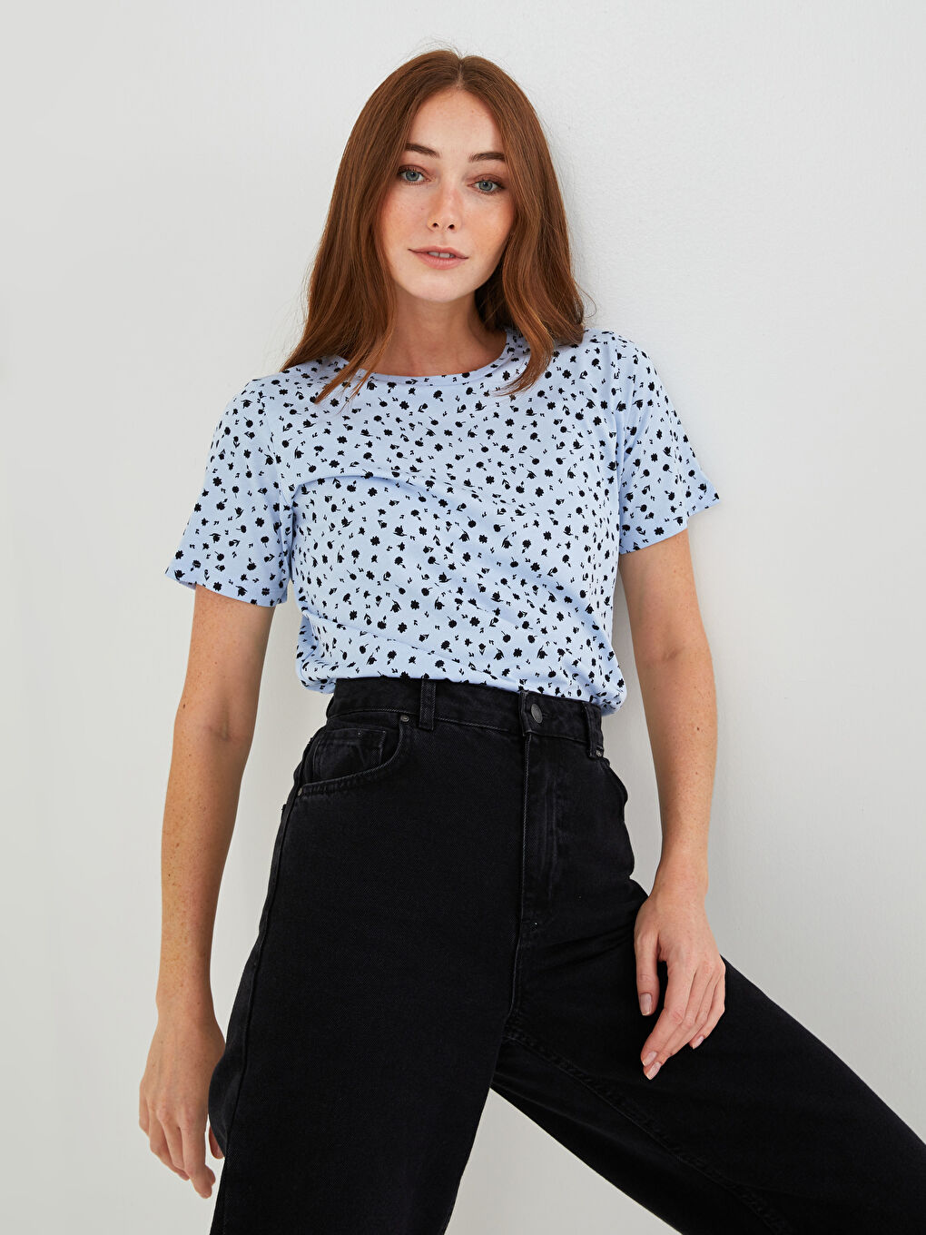 Mavi Bisiklet Yaka Çiçekli Kısa Kollu Pamuklu Kadın Tişört-3