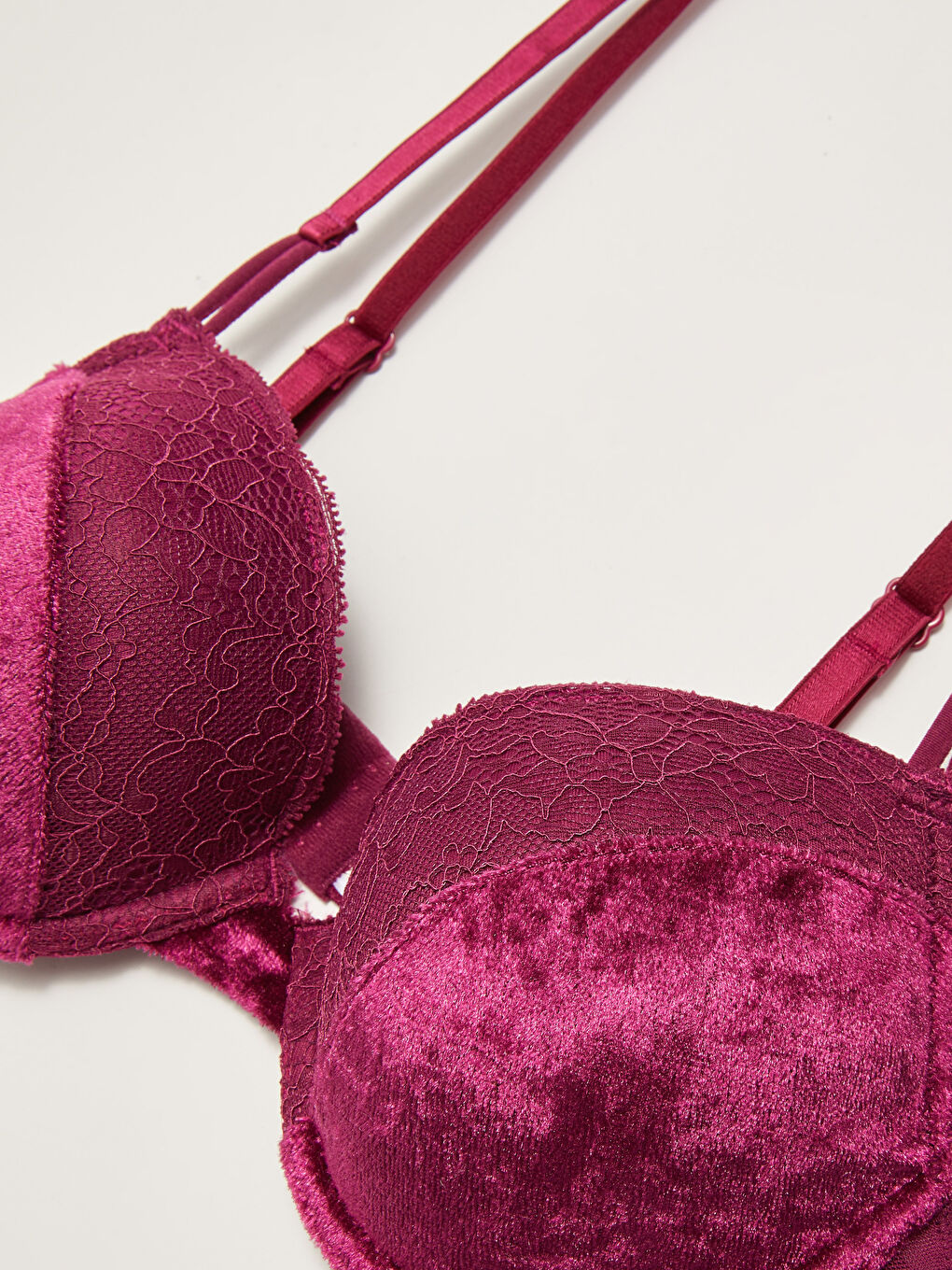 LCW DREAM Underwire Lace Detailed Non-Padded Satin Fantasy T-Shirt Bra -W1DA61Z8-HHC