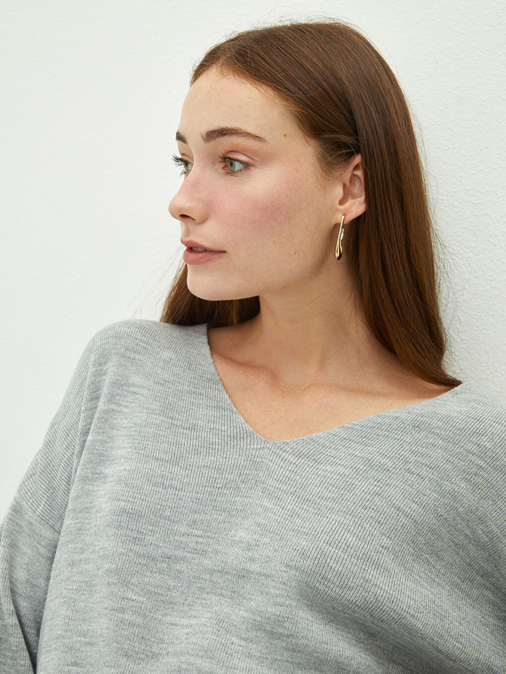 Gri V Yaka Düz Uzun Kollu Kadın Triko Kazak-2