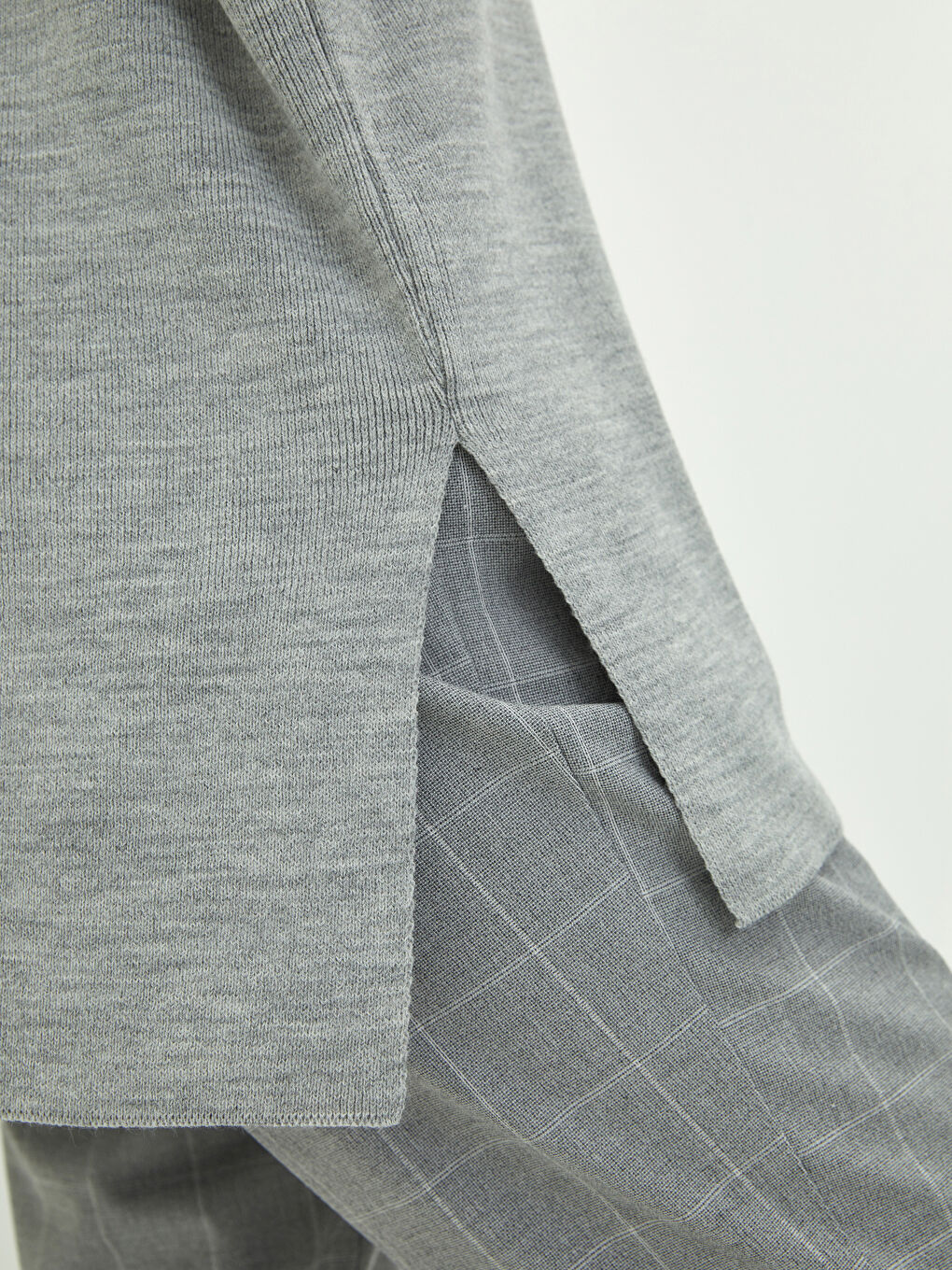 Gri V Yaka Düz Uzun Kollu Kadın Triko Kazak-3