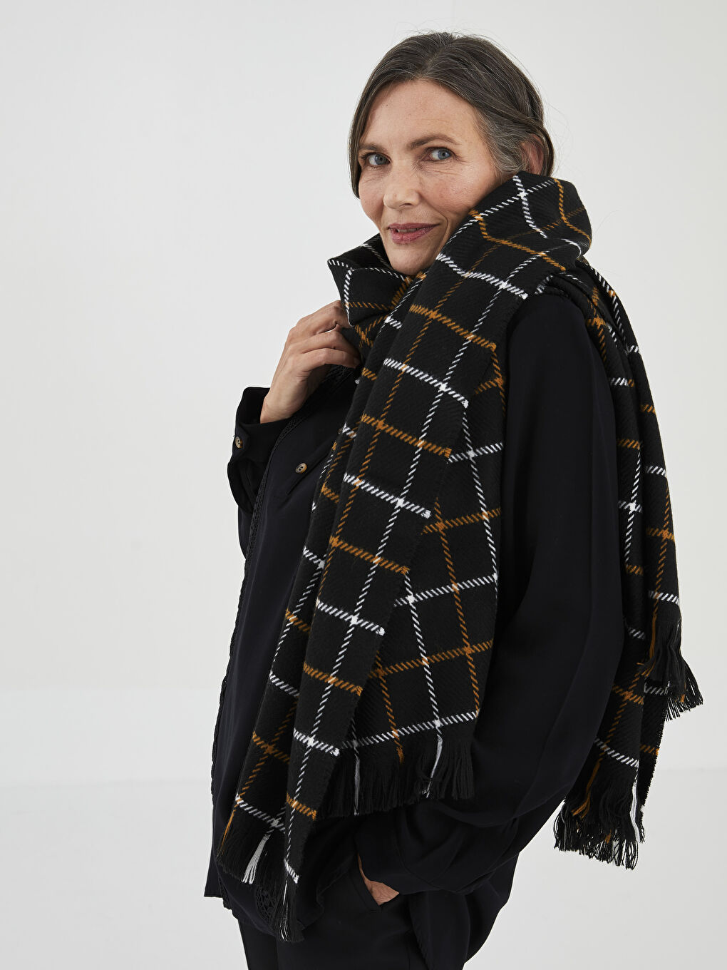 Chequered Women Scarf