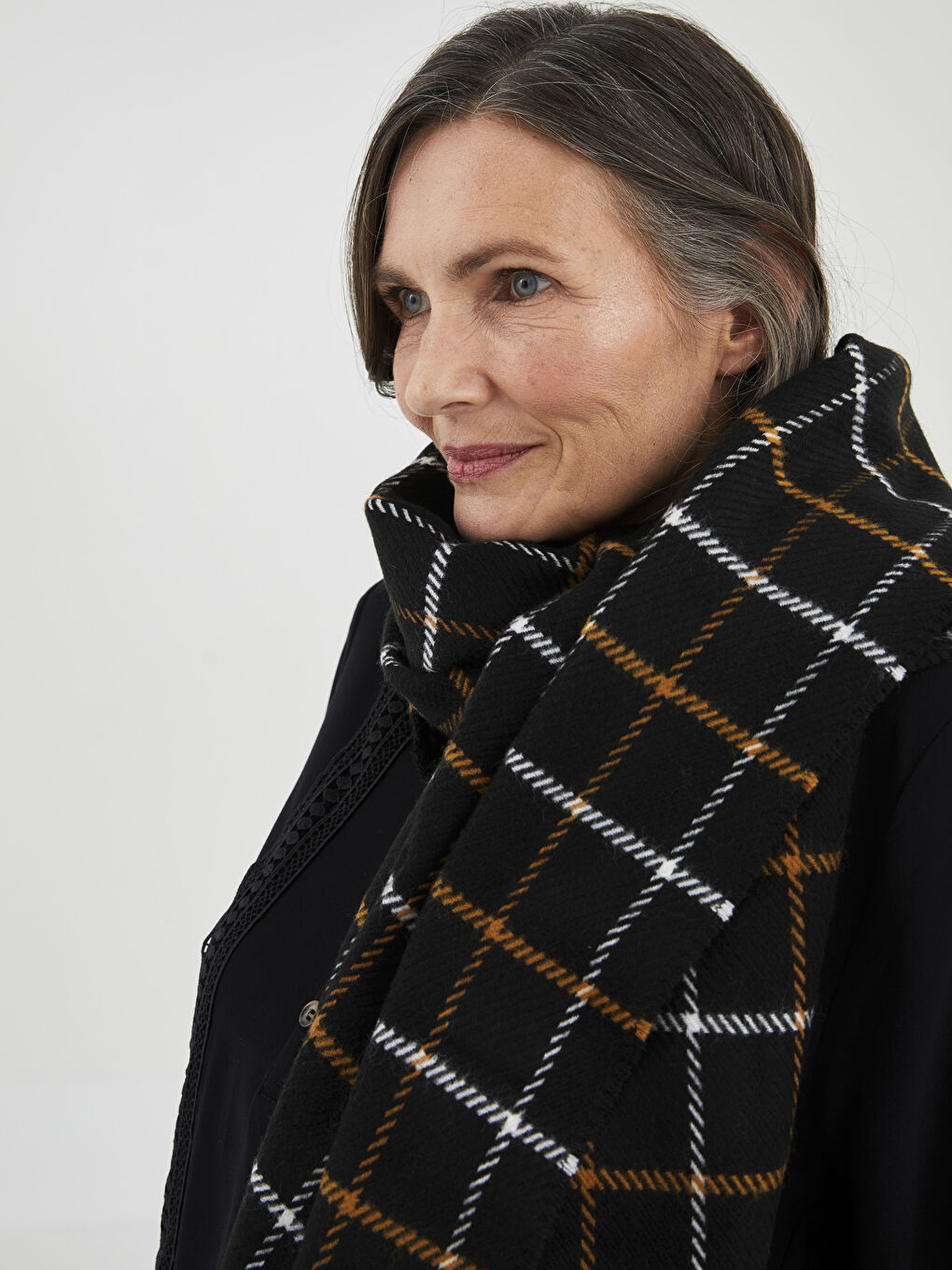Chequered Women Scarf-1