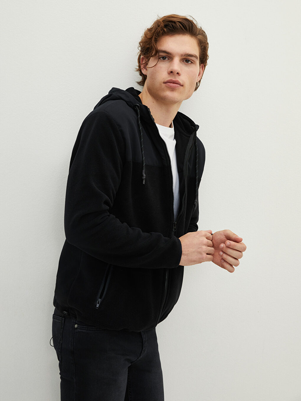 Siyah Kapüşonlu Uzun Kollu Renk Bloklu Erkek Spor Hırka-1