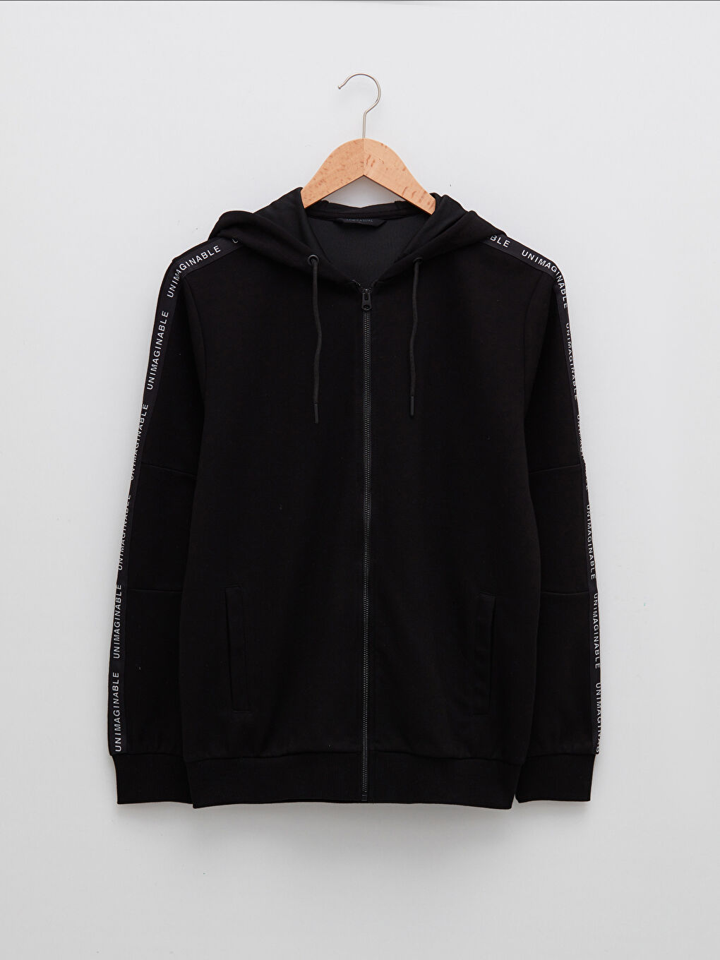 Siyah Kapüşonlu Uzun Kollu Fermuarlı Erkek Spor Hırka-5