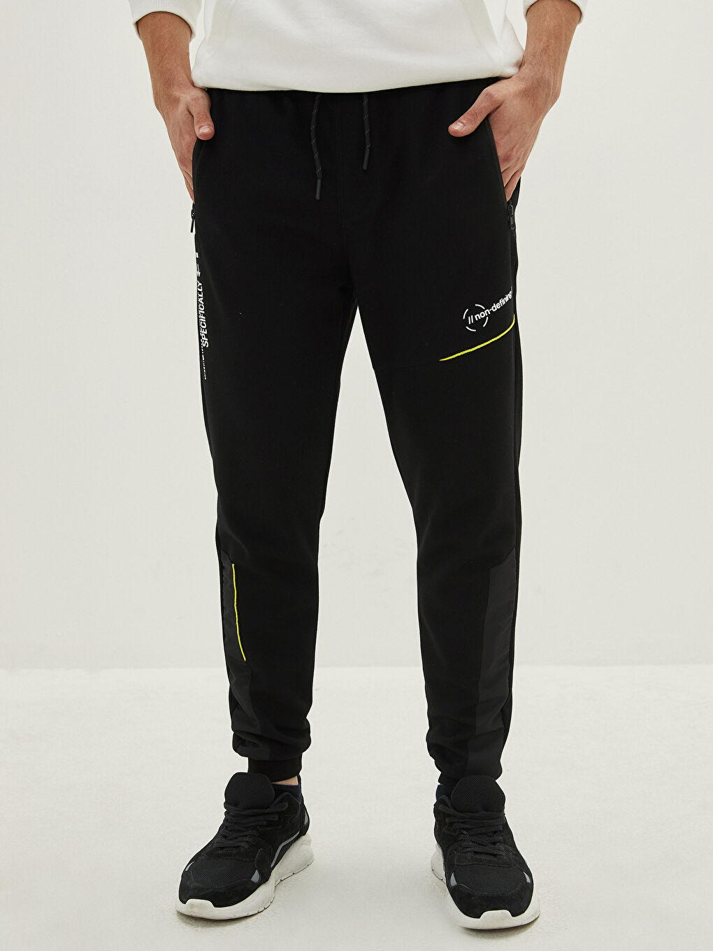 Siyah Slim Fit Erkek Jogger Eşofman Altı-3