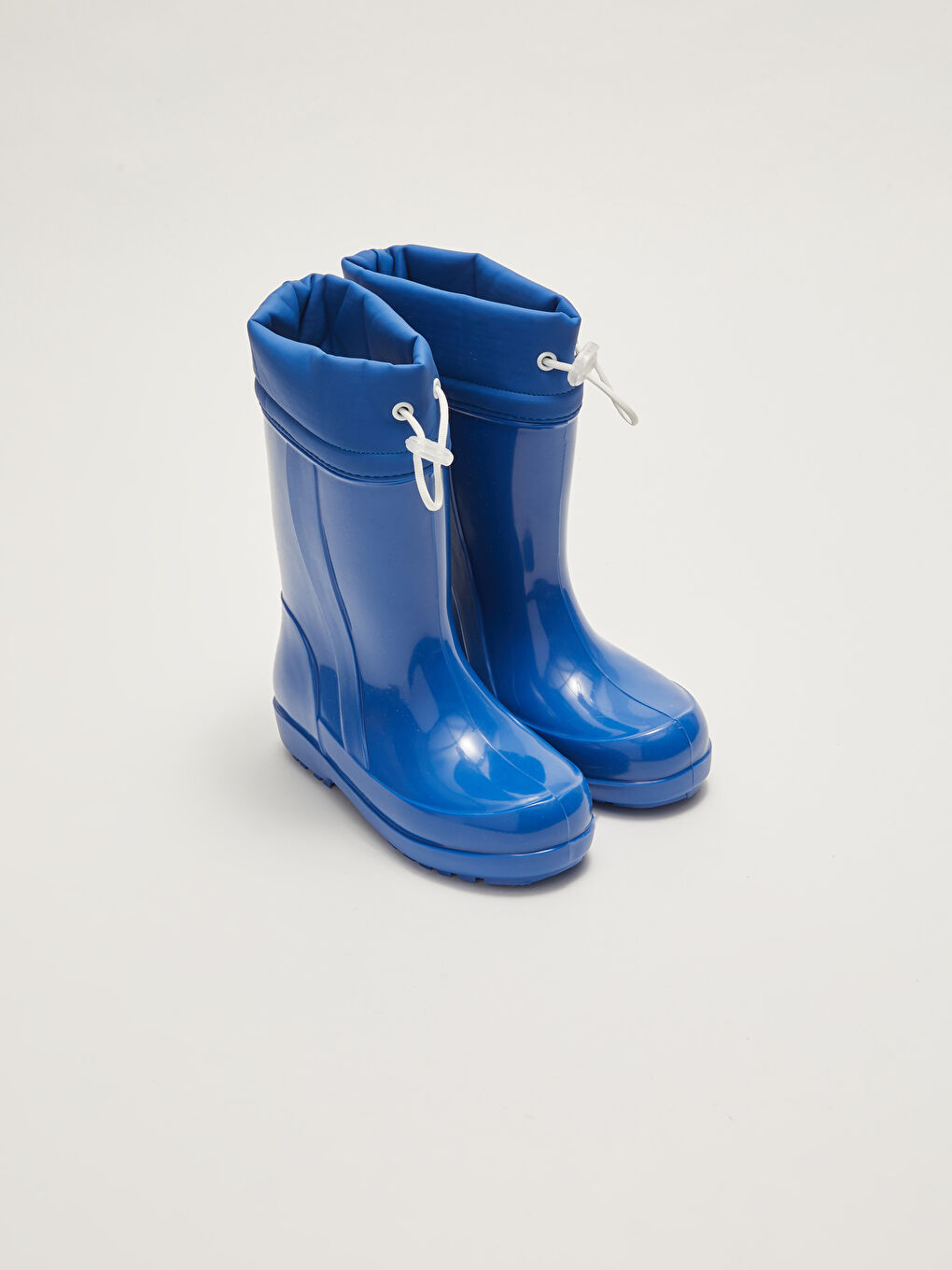 أحذية مطر للأولاد بأربطة مرنة