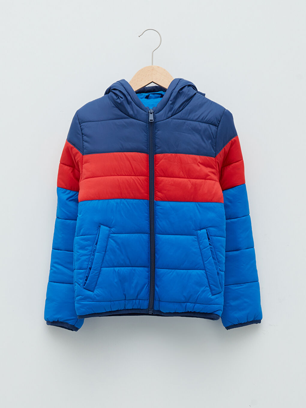 Mavi Kapüşonlu Renk Bloklu Erkek Çocuk Şişme Mont-1