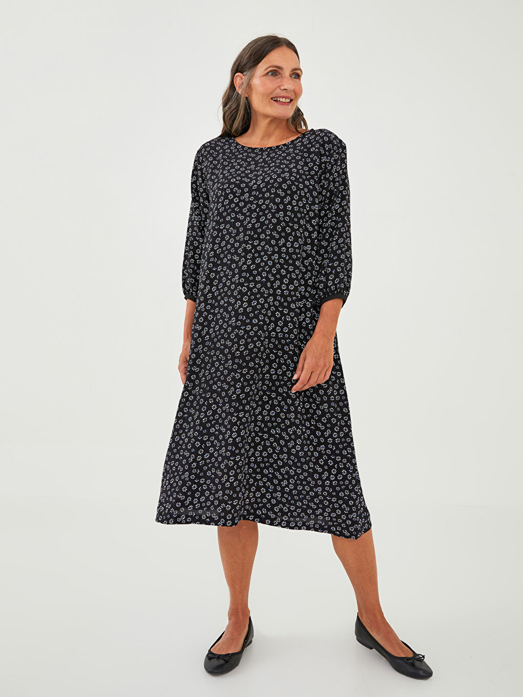 Siyah Bisiklet Yaka Çiçekli Uzun Kollu Maroken Kadın Elbise